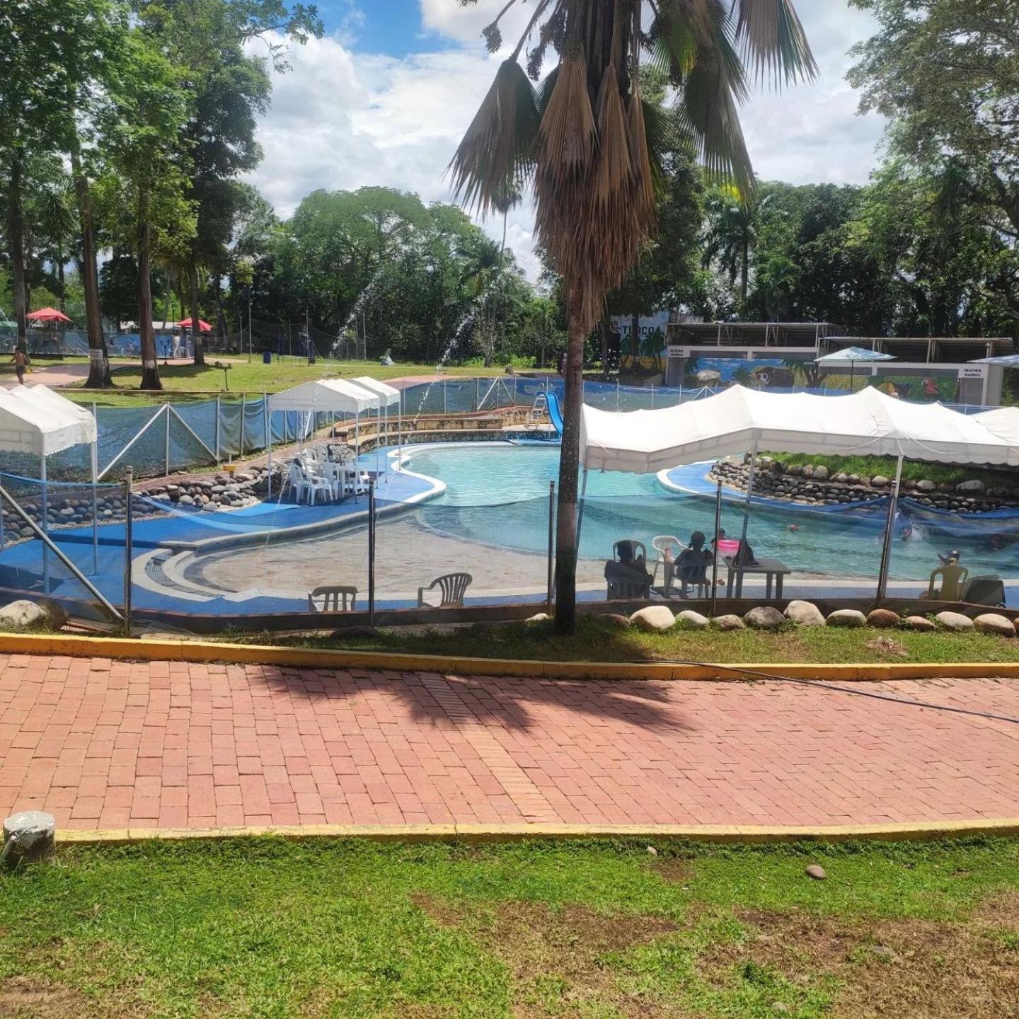 Hotel Hacienda Campestre Melgar Zewnętrze zdjęcie